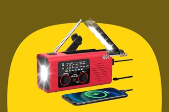 amazon emergency radio B0C57ZVV24
