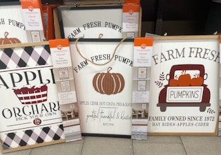 aldi fall signs 2021 th 1632329747 1632329747