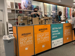 Kohls employee packaging amazon return box