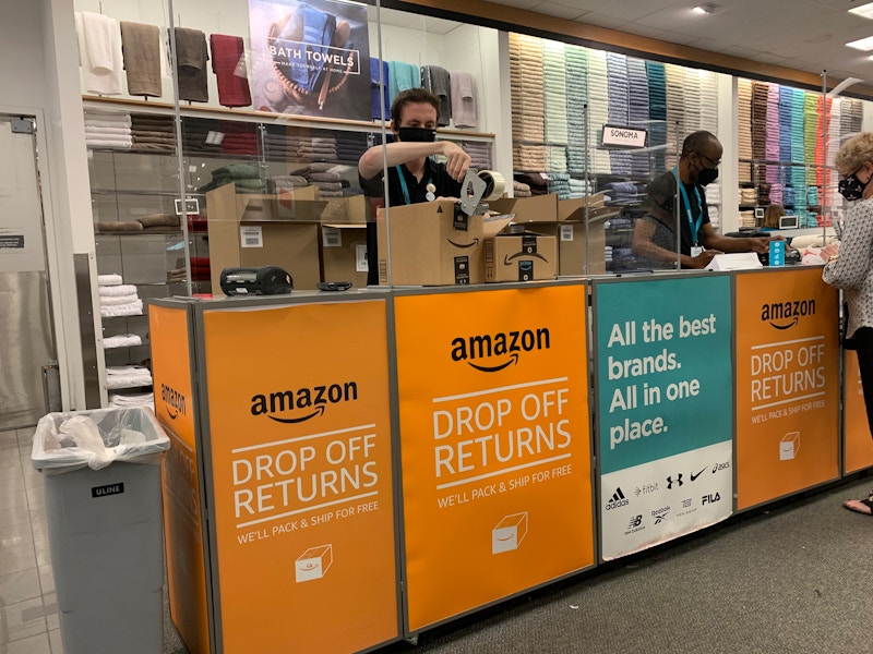 Kohls employee packaging amazon return box
