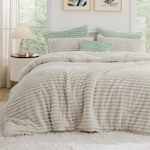Bedsure Fluffy Comforter Set