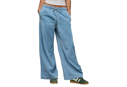 Women's Wide-Leg Jeans