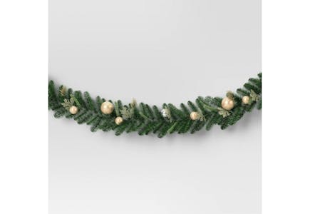 Wondershop Christmas Garland