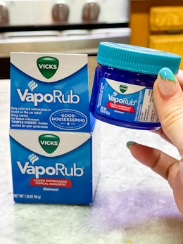 vicks vaporub being held by packaging box