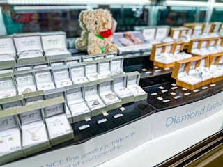 walmart-jewelry-area-1