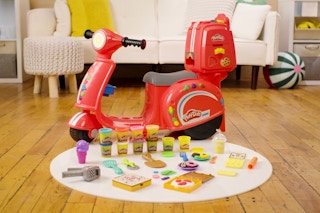 Play-Doh Pizza Delivery Scooter