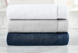 Hurry — Hotel Style Egyptian Cotton Bath Towels, Only $4 at Walmart card image