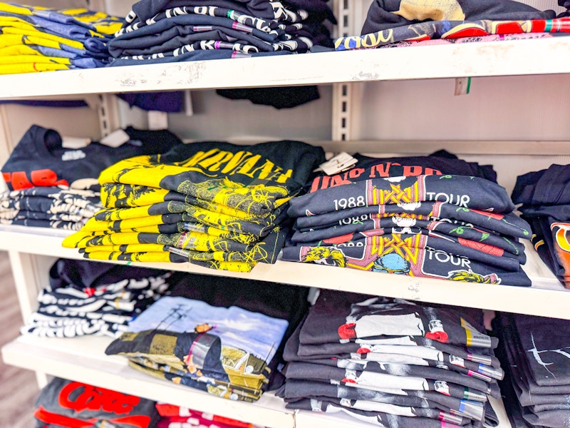 mens-graphic-tees-target1