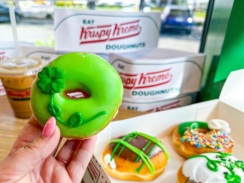 krispy-kreme-saint-st-patricks-day-menu-donuts-kcl-5