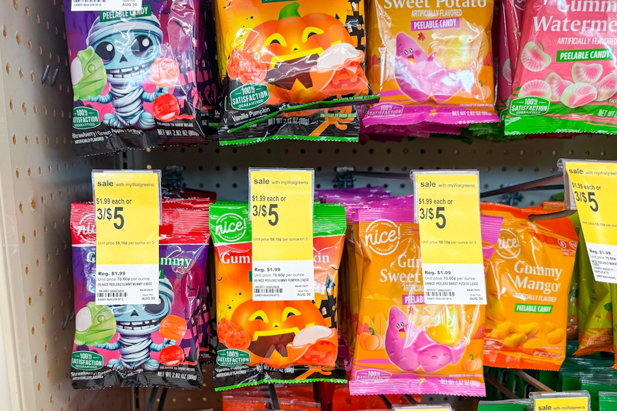walgreens-peelable-halloween-candy-mummy-pumpkin-av-kcl-4969
