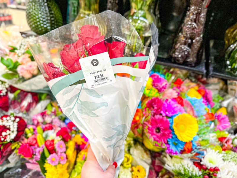 publix-classic-dozen-roses