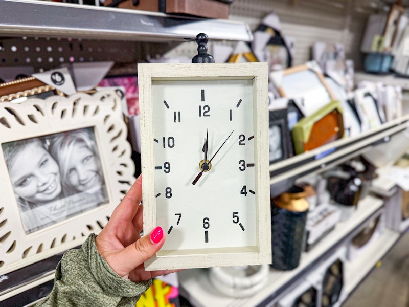 dollar general clock