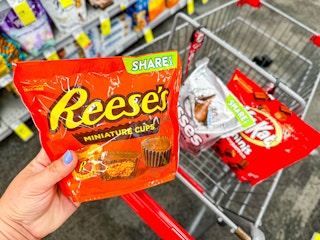 cvs-hersheys-reeses-kit-kat-candy-share-bags