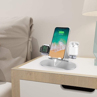 amazon charging station 01 1626624708 1626624708