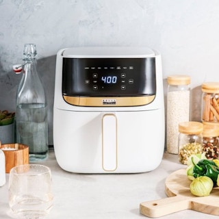 best buy bella air fryer lifestyle image 2023 1674582251 1674582251