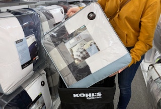 kohls-cuddl-duds-cozy-soft-comforter-black-friday-11219c