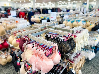 macys-bras-retail-area-jan-4