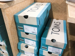 toms orb shoes box 1 1683769950 1683769950