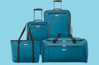 ebay-retail-american-tourister-luggage-set-feb-1