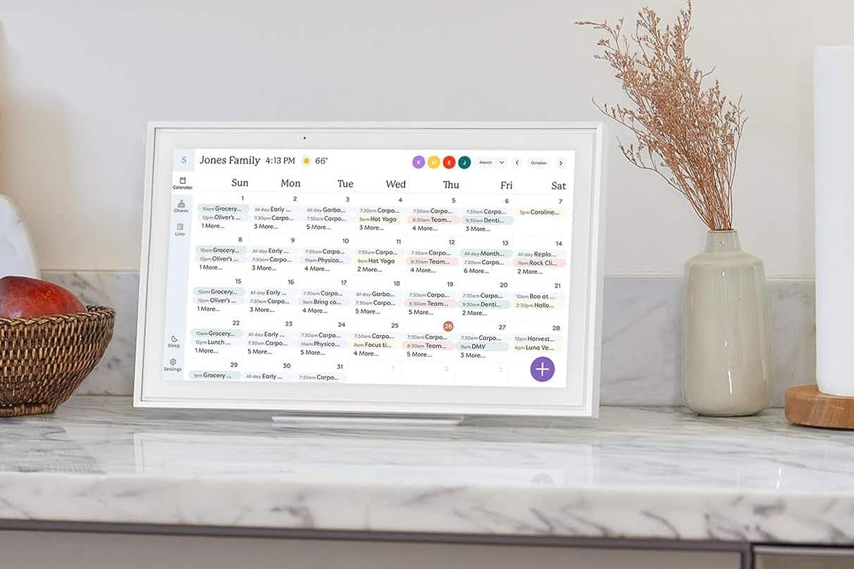 Skylight Digital Calendar Drops to New Low Price on Amazon