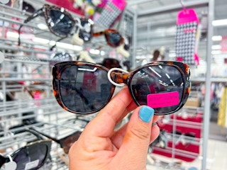 betsey-johnson-orb-sunglasses-4