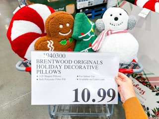 costco-holiday-pillows-2