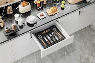 Expandable Silverware Organizer B0CP2H4FSK