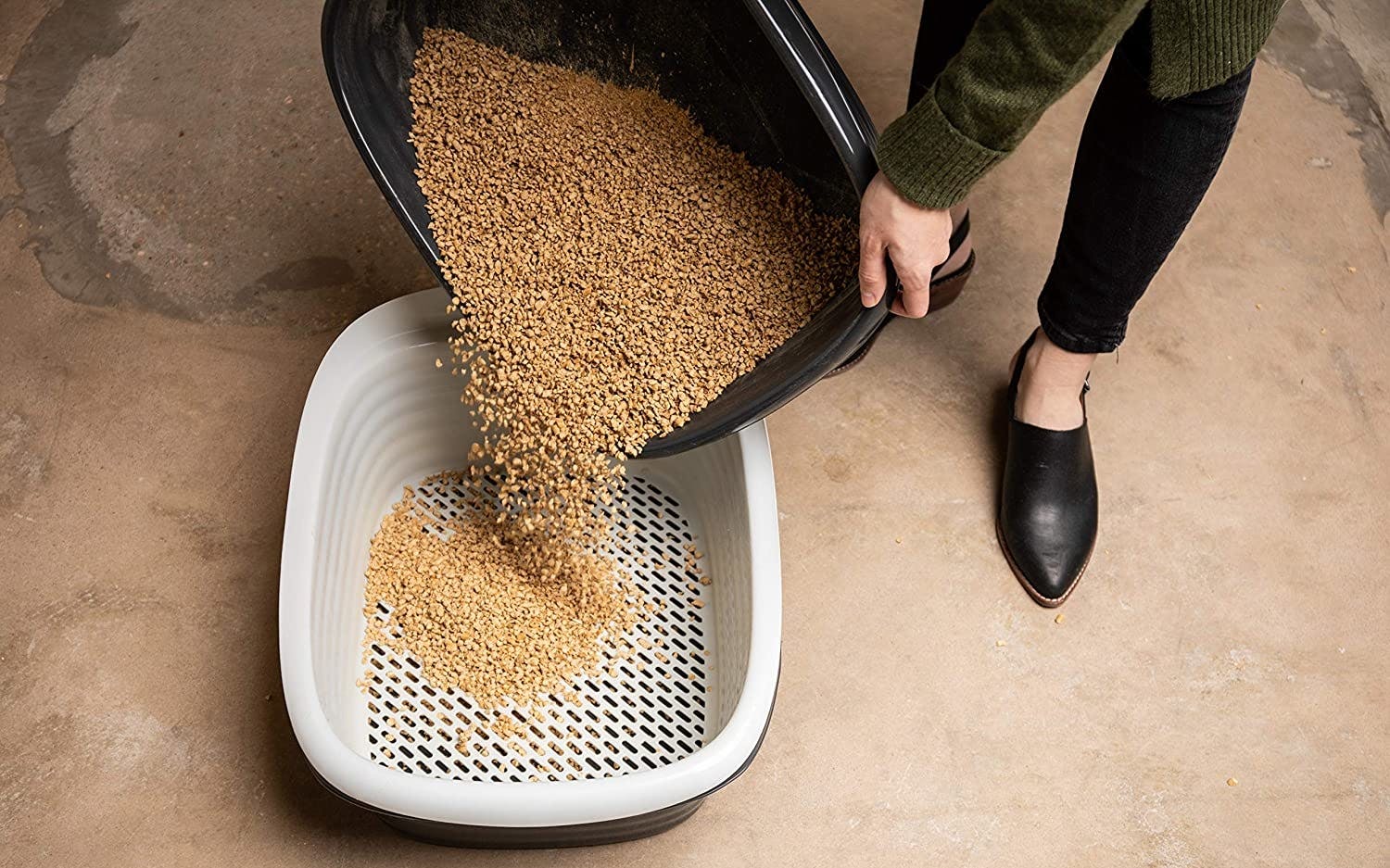 Arm & Hammer Large Sifting Litter Box, Only 12.58 on Amazon The