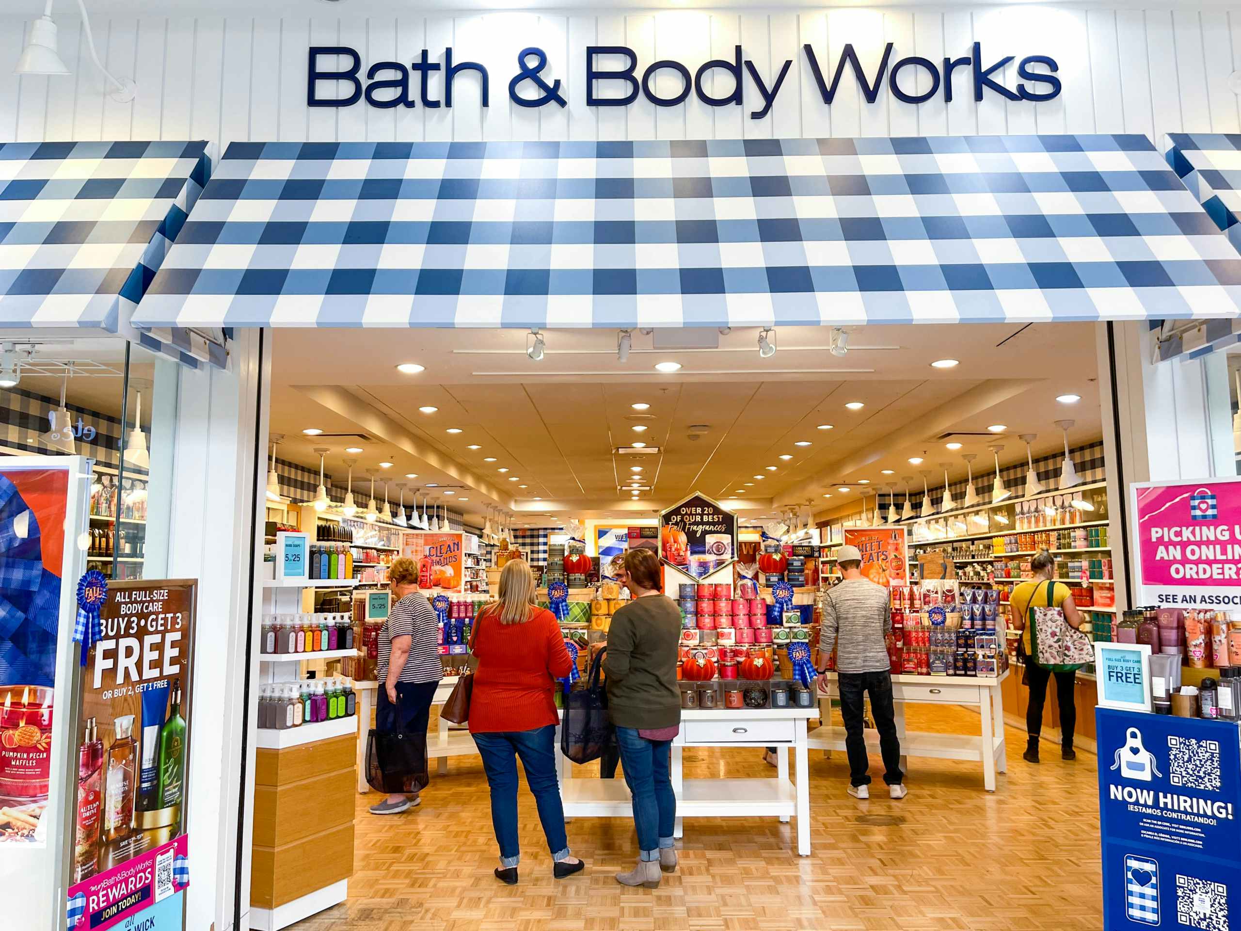 bath-and-body-works-store-sale-kcl-model