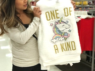 unicorn sweater 2018 1543445980