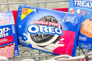 pack of oreo cookies