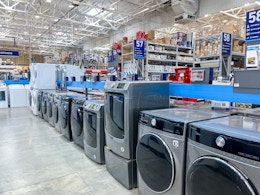 7 Hot Lowe’s Appliance Deals Running Through Jan. 22 — Save Up to 45% card image