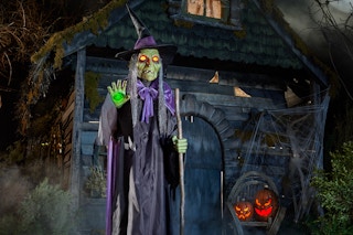home-depot-halloween-decor-2025-7 FT ANIMATED SPELLCASTING WITCH