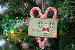 20181207 kcl ways to wrap gift cards 0145 1544714563