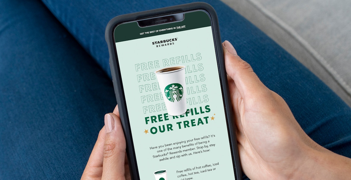 starbucks-rewards-members-free-refills-phone-screenshot-feature