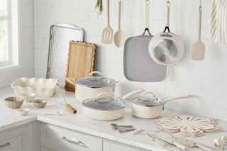 Walmart The Pioneer Woman cookware and bakeware set