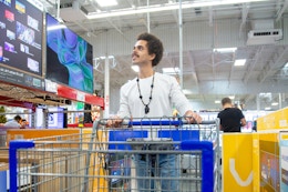 a person shopping in Sam's Club
