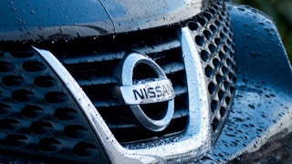 nissan emblem logo dreamstime 2022 1676398563 1676398563