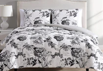 Hallmart Collectibles Comforter Set