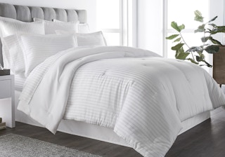 jcpenney-liz-claiborne-comforter-set-61321