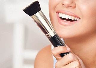 amazon flat top foundation brushjpg 1680791210 1680791210