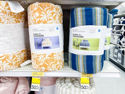 Room Essentials Comforter