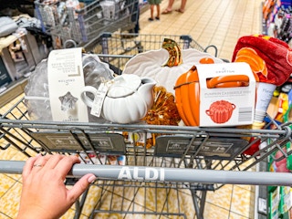 aldi-fall-finds-pumpkin-dish-platter-throw