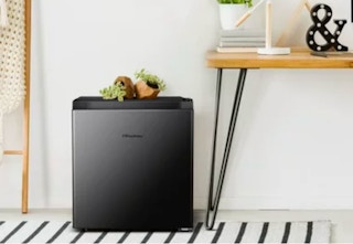 walmart hisense mini fridge 1 1691334326 1691334326