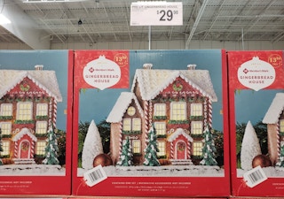 sams club members mark gingerbread house 2021 sv 1 1637773131 1637773131