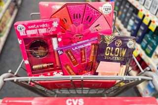 cosmetic gift sets by wet n wild, w7, and la colors in a cvs cart