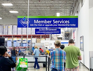 Members service and return counter at Sam's Club.