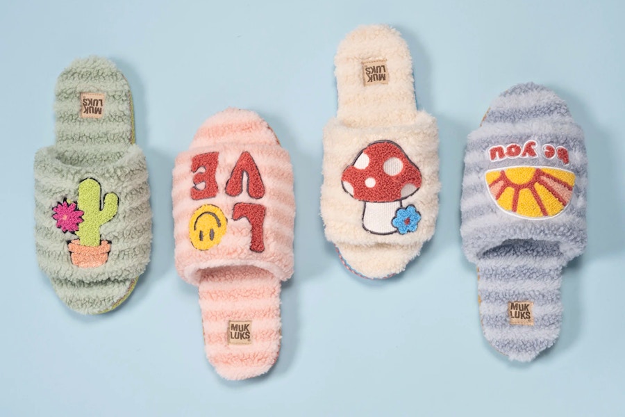 Muk-Luks-womens-cozy-slippers-1