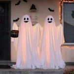 Scary Standing Ghost Halloween Decor