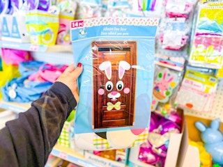 dollar tree easter door cover 1